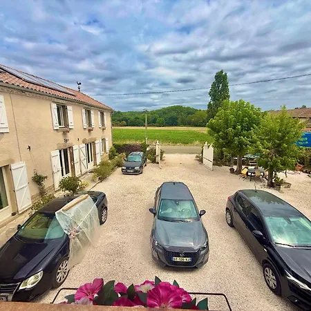 D'hôtes - Parking&petit-déjeuner Couette-café Tillac